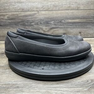 Women’s 9.5 M Clarks Cloudsteppers 23535 Black Soft Cushion Slip On Shoe